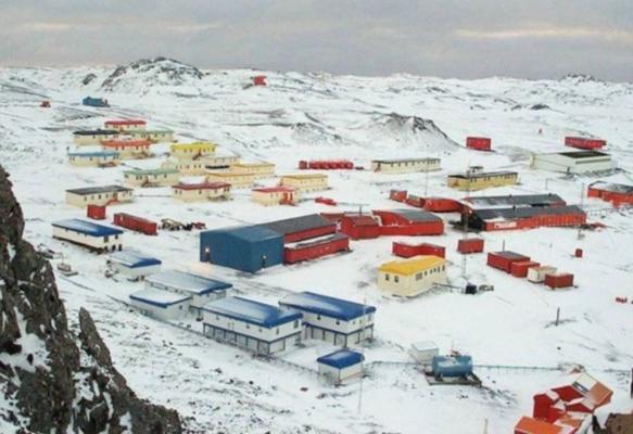 Joint Antarctic Command. Chile´s national interests in the Antarctica