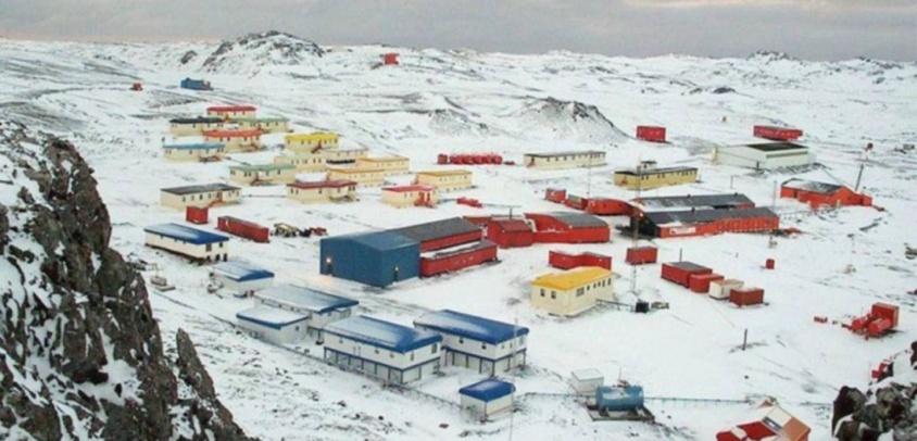 Joint Antarctic Command. Chile´s national interests in the Antarctica