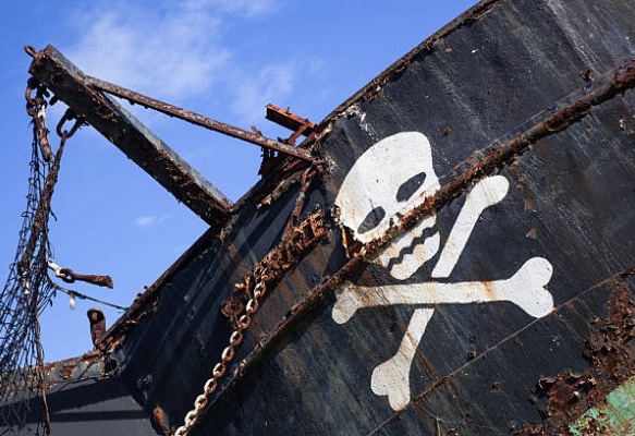 Piratería en Somalía: relación con el derecho internacional marítimo